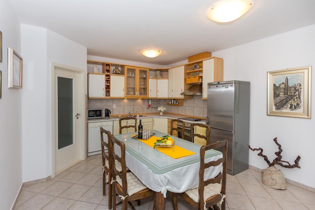 פודסטראנה Apartment Ivo מראה חיצוני תמונה